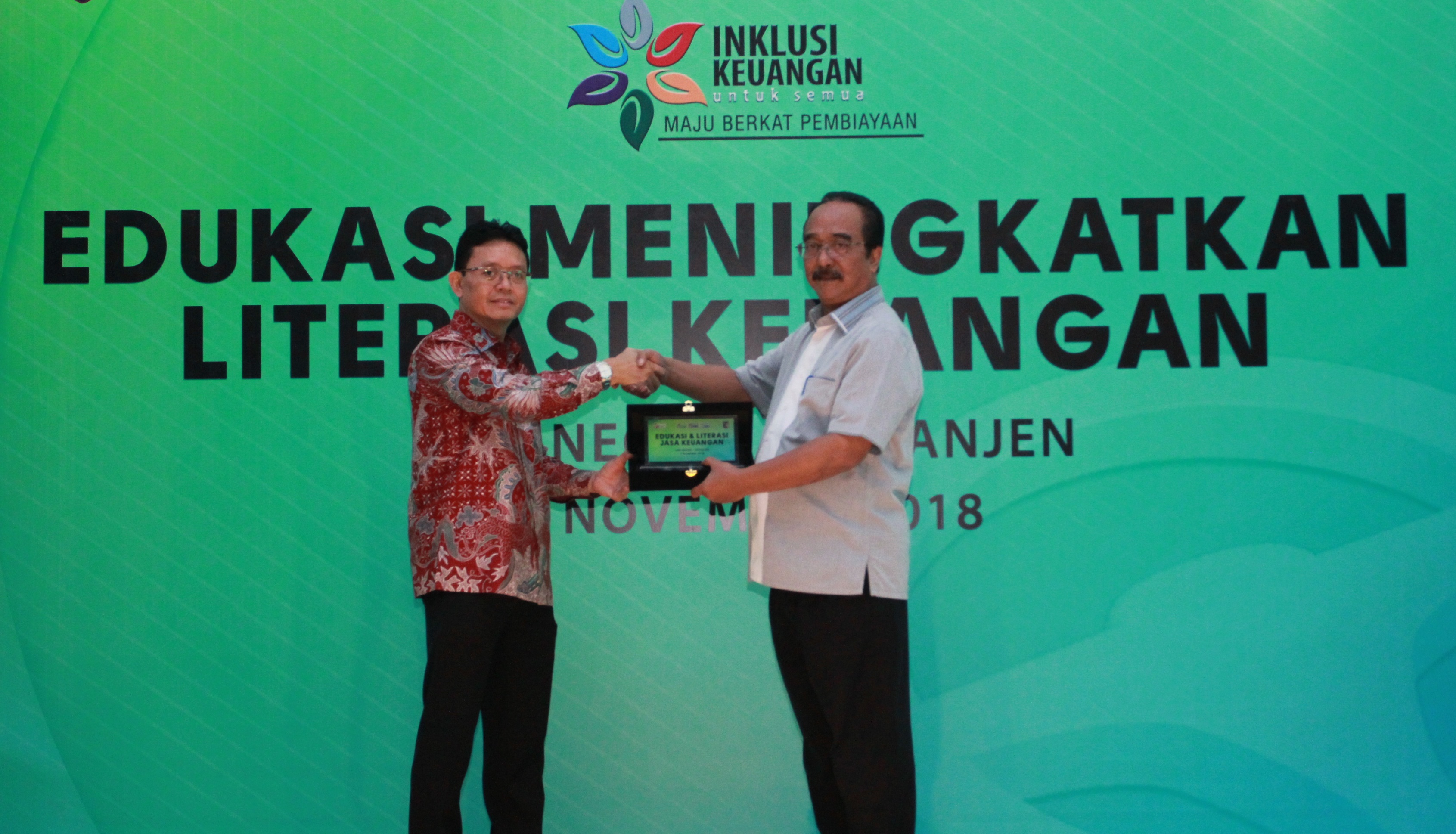 OTO Group Tingkatkan Literasi Keuangan Untuk Pelajar SMA Negeri 1 Kepanjen