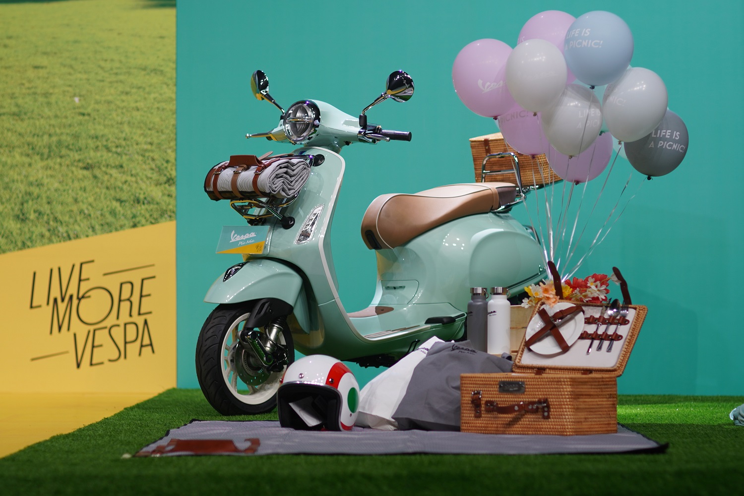Vespa Primavera Edisi Picnic Akhirnya Resmi Dijual Di Indonesia